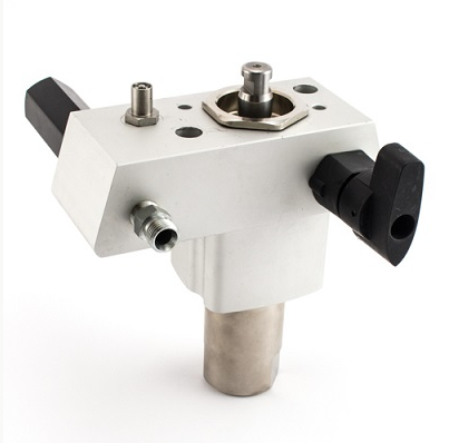 Titan Fluid Sections 400 SKID LR service system, showing detailed components and setup in a technical image.