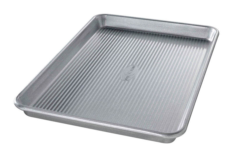 Emery Jensen best tin bakeware jelly roll pan measuring 14.75x9.75 inches, shown in a close-up image with a non-stick surface.