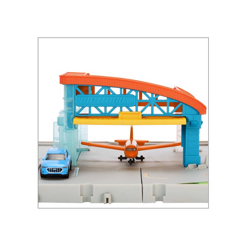Emery Jensen PLYST ARPRT children's toy set for 3+ years, featuring colorful plastic construction pieces for creative play.