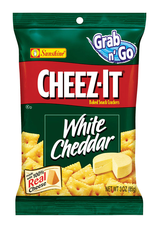 Six packs of Emery Jensen Cheez-It White Cheddar snacks in 3oz bags, showing crispy cheese-flavored crackers.